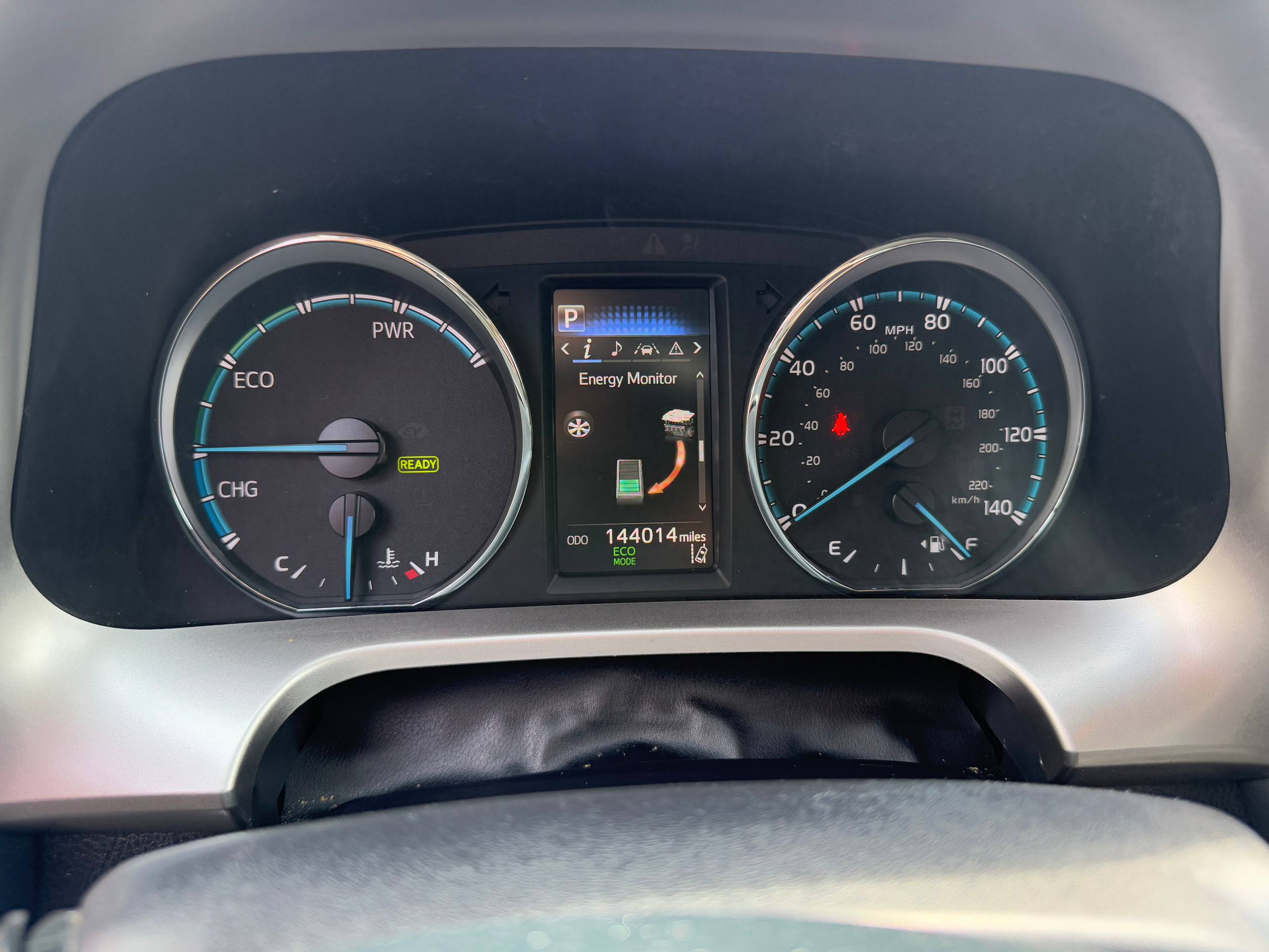 2018 Toyota RAV4 XLE - Photo 7