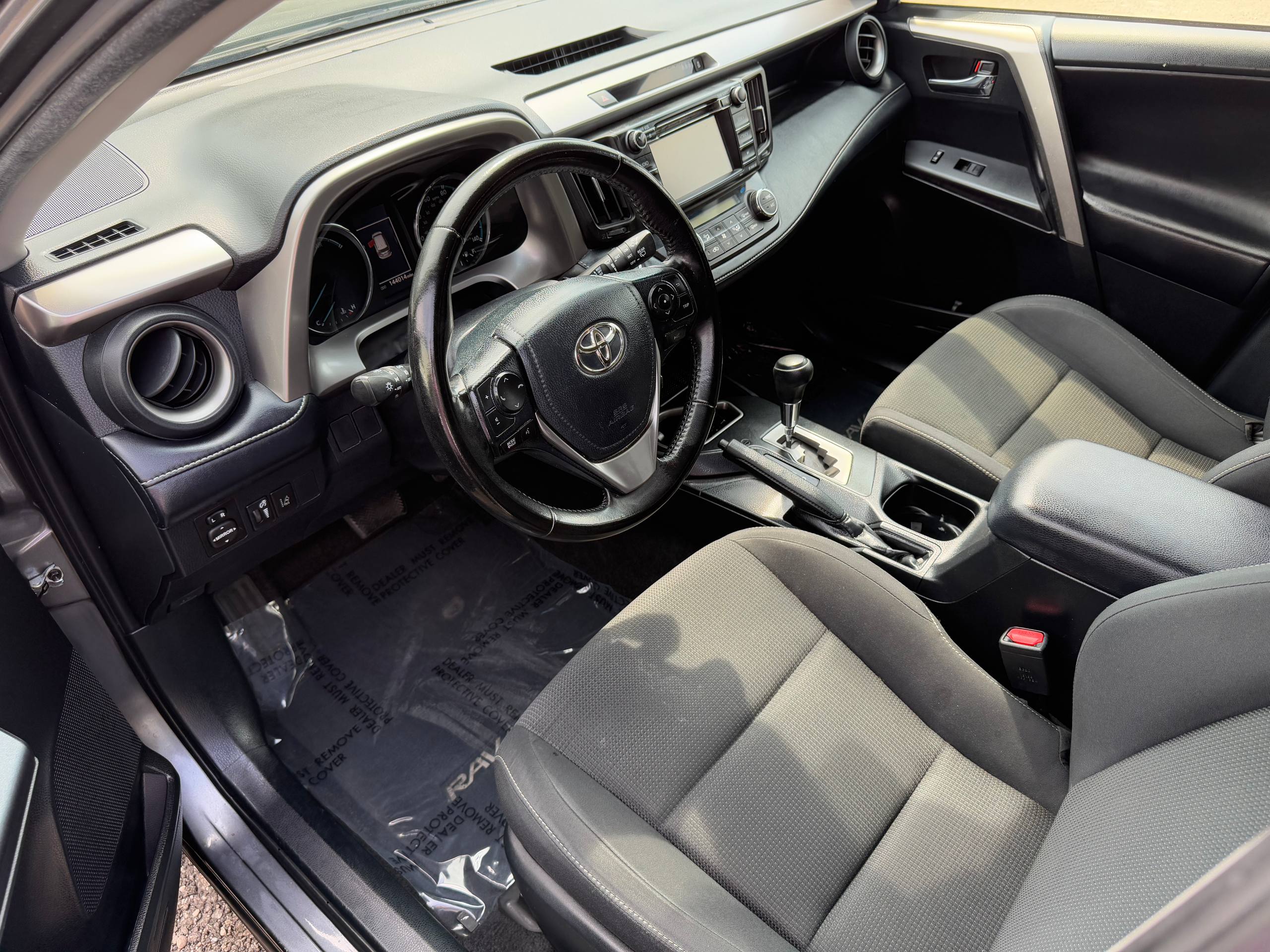 2018 Toyota RAV4 XLE - Photo 9
