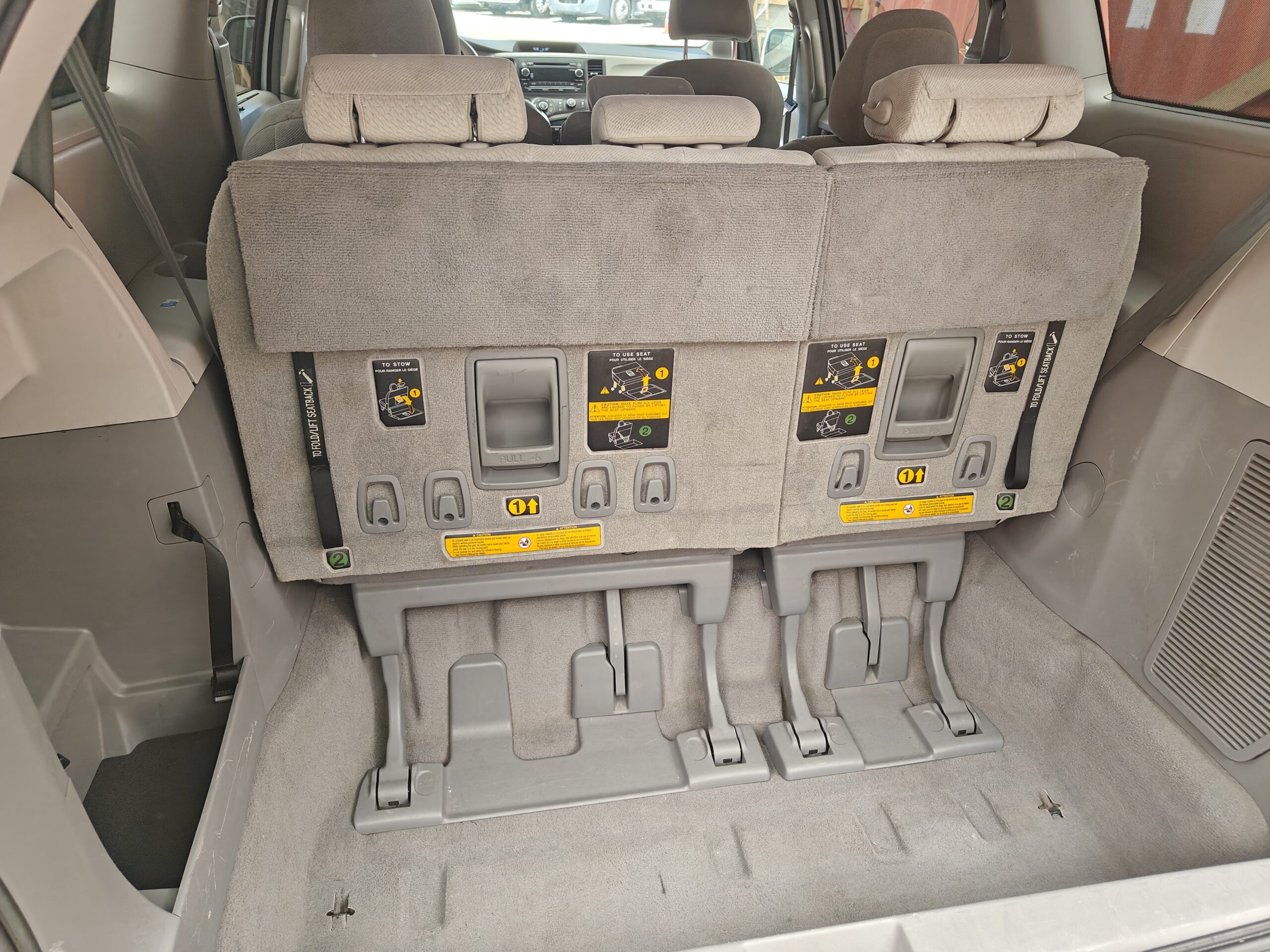 2011 Toyota Sienna LE - Photo 6